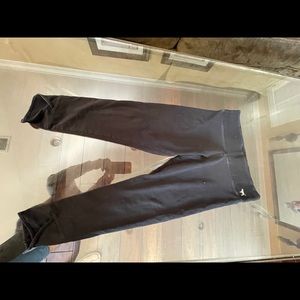 Pink cropped leggings